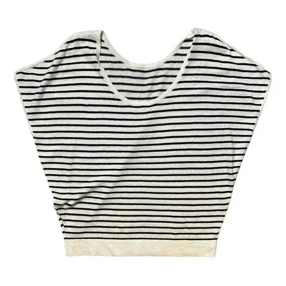 Lilly Pulitzer Cold Shoulder Linen Cotton Striped SweaterSize: S/M - Picture 6 of 7